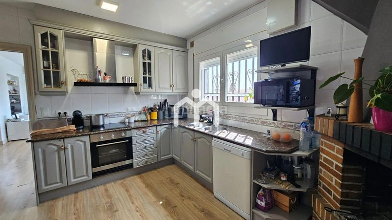 Foto bed85efa-5bf4-434b-b4a8-f3395780558a. Casa amb calefacció aparcament piscina a Cabrils