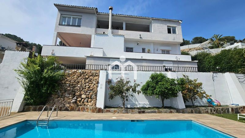 Foto d18dbedf-92dd-404b-bb06-56c07a823a75. Casa amb calefacció aparcament piscina a Cabrils