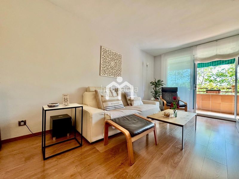 Foto 6d8ebba4-f533-400c-9bbf-e5bd36770534. Pis amb calefacció a Lloreda Badalona