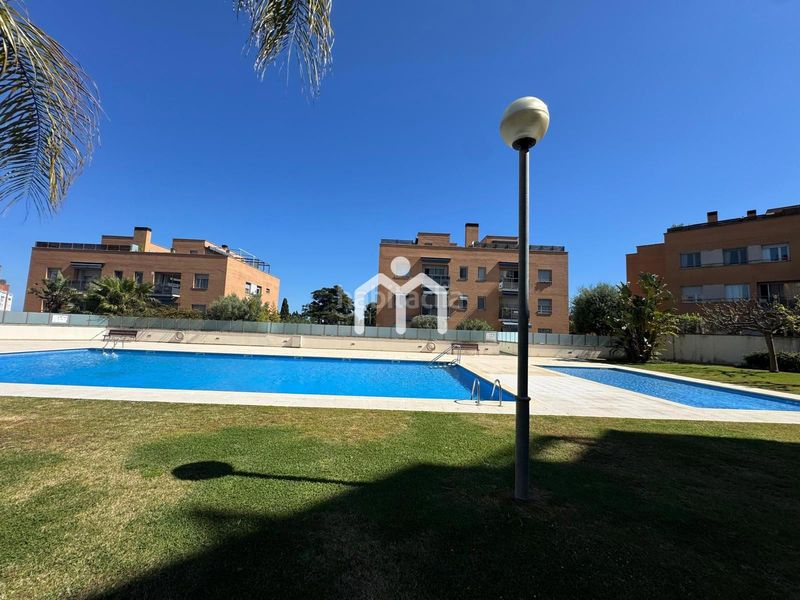 Foto 1fb6a96b-b5e8-4767-bd96-1a8ceec53423. Pis amb calefacció aparcament piscina a Montgat