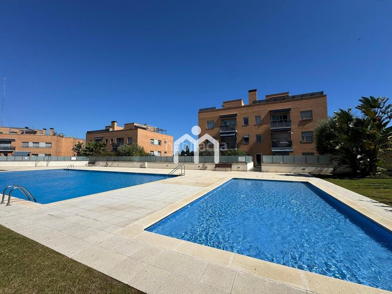 Foto 93a7c903-ec42-45a6-bd03-c463d0e38994. Pis amb calefacció aparcament piscina a Montgat
