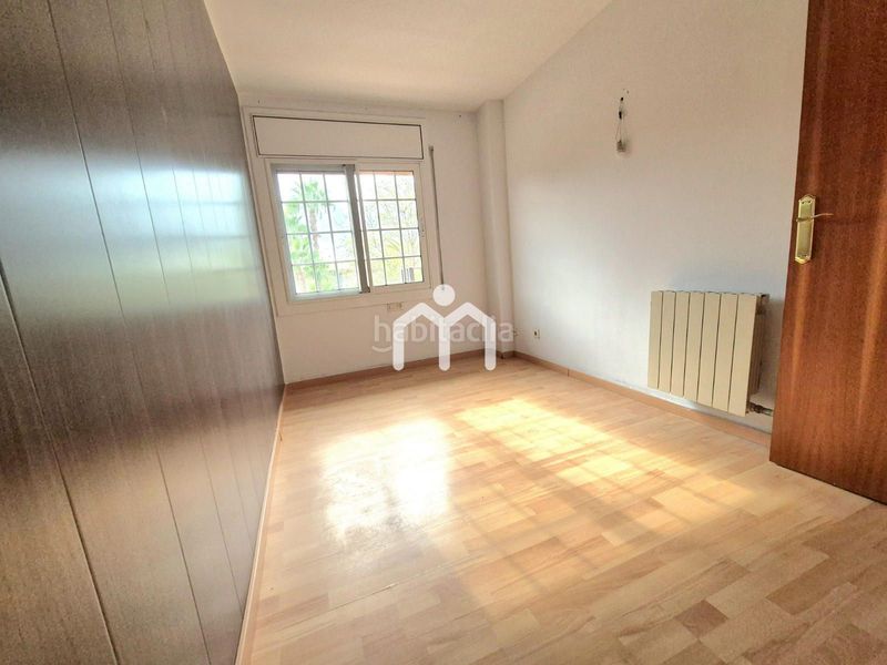 Foto 2c204a2d-dceb-4b71-88b2-aed1737e3ff0. Casa adossada amb calefacció aparcament a Premià de Dalt