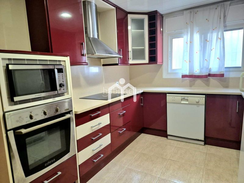 Foto 42464720-9c06-436b-9569-34b63fc3ee47. Casa adossada amb calefacció aparcament a Premià de Dalt