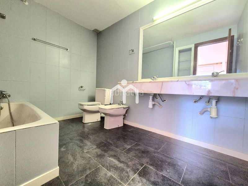 Foto bd05d181-9736-42fc-ab9c-9f9dc9bd9a56. Casa adossada amb calefacció aparcament a Premià de Dalt