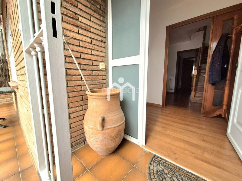 Foto c0f78a2a-4638-4e4f-bc82-4a6c38701587. Casa adossada amb calefacció aparcament a Premià de Dalt