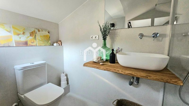 Foto 480c2f8f-5a4a-47bb-a0e9-c02566b1f353. Casa amb calefacció aparcament piscina a Premià de Dalt