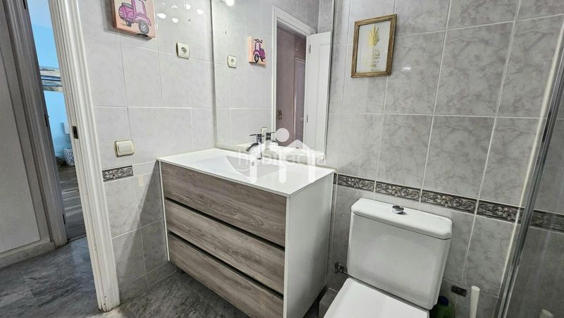 Foto 1cb04758-77a3-4dcb-9cfb-9c65f0594e7d. Casa adossada amb calefacció aparcament a Bonavista Badalona