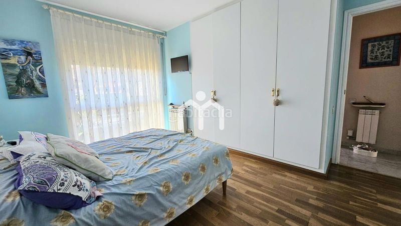 Foto d255e5c3-f4f6-4d68-8933-5443943444c6. Casa adossada amb calefacció aparcament a Bonavista Badalona
