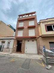 Casa adossada a Luis vives 68. Venta adosado puerto sagunto