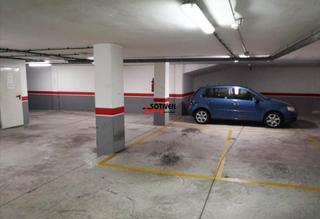 Parking coche  N/a. Aparcamiento en venta en alcala.
