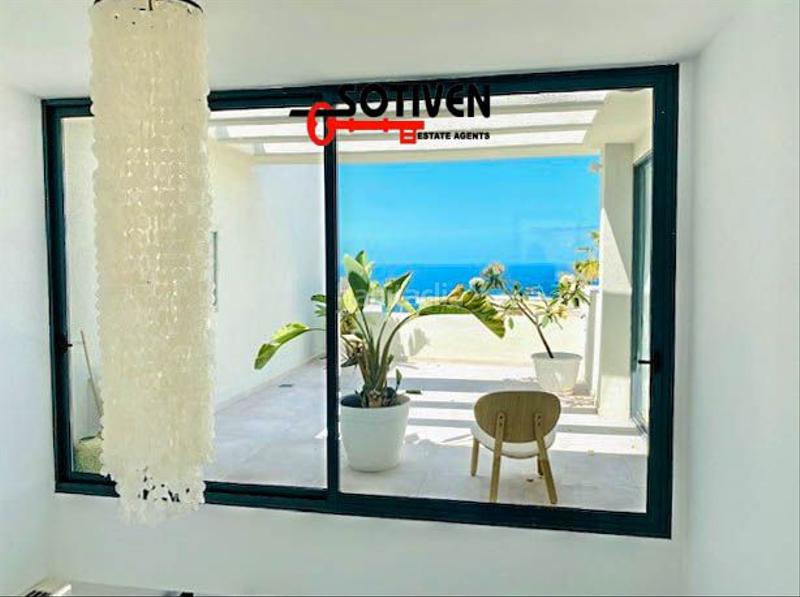 Foto 8e25c207-ab80-4924-b8ef-dd6ac46ee33d. Maison jumelée dans La Caleta Adeje