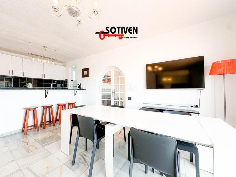 Foto 03af2c45-4dbe-4f93-aa94-29e28543b073. Chalet villa en venta en San Eugenio Alto, 4 dormitorios. en Adeje