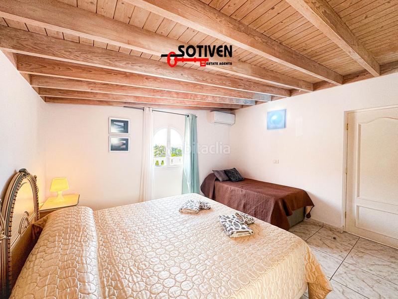 Foto ae9c7721-84c3-41ba-b4ae-7d92a8ac1bce. Chalet villa en venta en San Eugenio Alto, 4 dormitorios. en Adeje