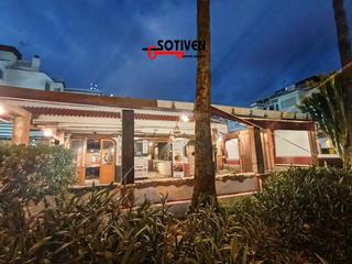 Traspàs Local Comercial a Cho - Parque de la Reina. Local en traspaso en parque de la reina.