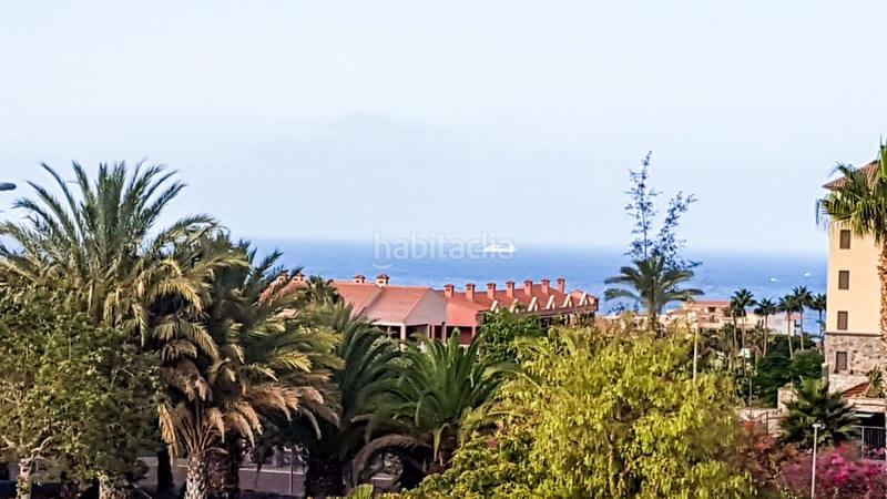 Foto 34af75ba-c8f9-45fc-a4b3-082768cbc245. Semi detached house with parking pool in Playa del Duque Adeje