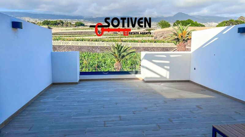 Foto 500d73da-495e-4f1a-b628-e105615f53e8. Casa adossada amb aparcament a Playa de San Juan Guía de Isora