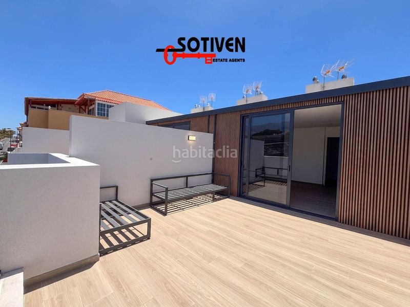 Foto e2f9b85c-7658-454c-8d4b-985857f0bcef. Casa adossada amb aparcament a Playa de San Juan Guía de Isora