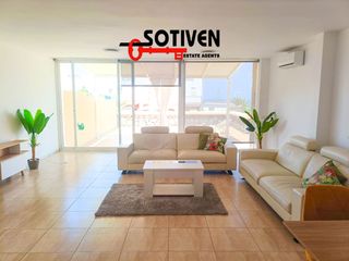 Location Maison  Avenida kurt konrad. Unifamiliar en alquiler en el madroñal, 3 dormitorios.
