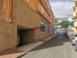 Aparcament cotxe a Casco Urbano. Garaje en venta en adeje casco.