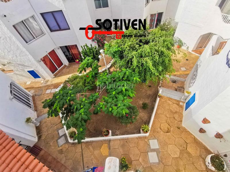 Foto 450c8d22-56d1-43f3-84c6-13022e0b72c2. Casa con piscina in Playa de las Américas Arona