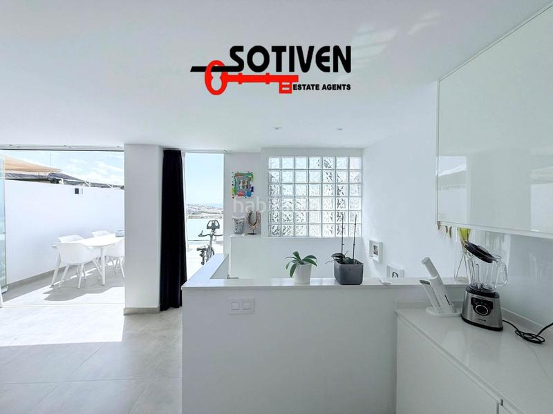 Foto 914dcbba-e230-49c6-9451-e0b61f2d3e41. Attique avec parking piscine dans Playa Fañabé Alto Adeje