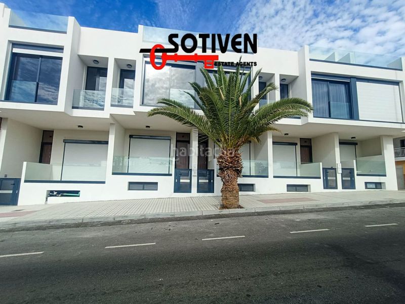 Foto 92e63c1d-a7ff-47ef-bfda-063fdef75ed0. Casa adossada amb aparcament a Playa de San Juan Guía de Isora