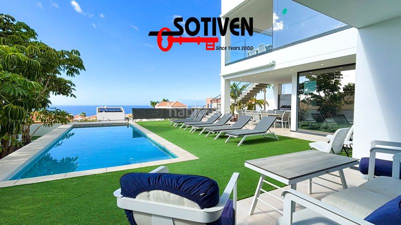 Foto 5db5227a-2a18-4055-82f2-939dd4ac92a4. Xalet amb piscina a Playa Fañabé Alto Adeje