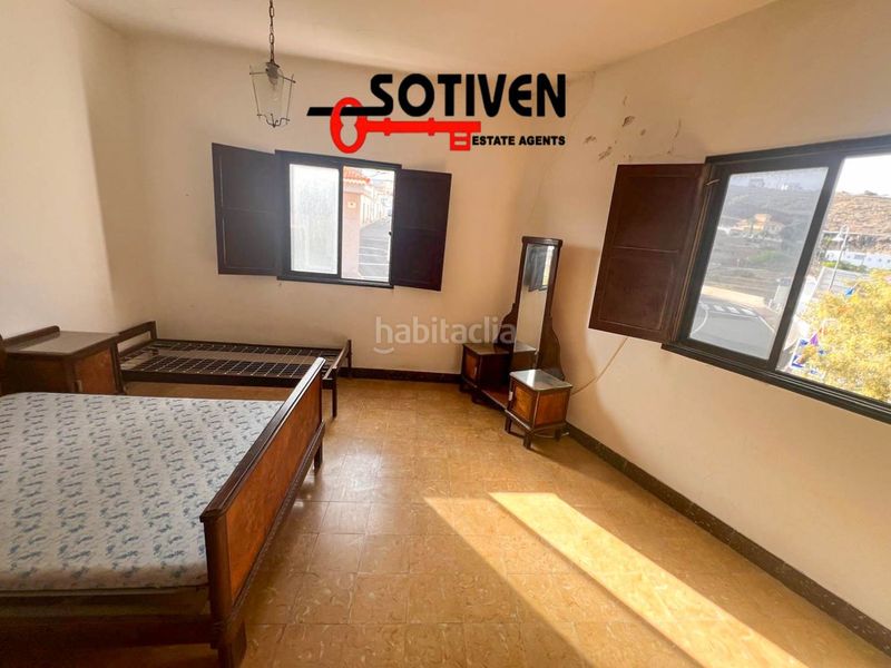 Foto 4905280f-96ef-4b49-80cd-882c9f195931. Casa amb aparcament a Arico