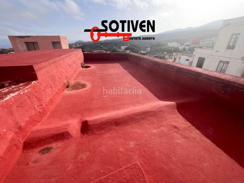 Foto b05aae27-8563-4cb1-bcd3-e30e32518c34. Casa amb aparcament a Arico