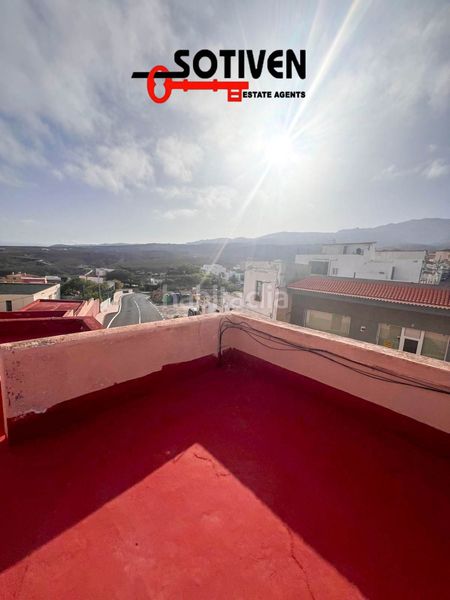 Foto e82873af-6a65-4d94-ab01-0bac6a74cb89. Casa amb aparcament a Arico