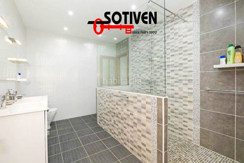 Foto 5a0f16fb-dffa-444c-a86c-0a79222f2adb. Xalet amb aparcament a Torviscas Centro y Alto Adeje