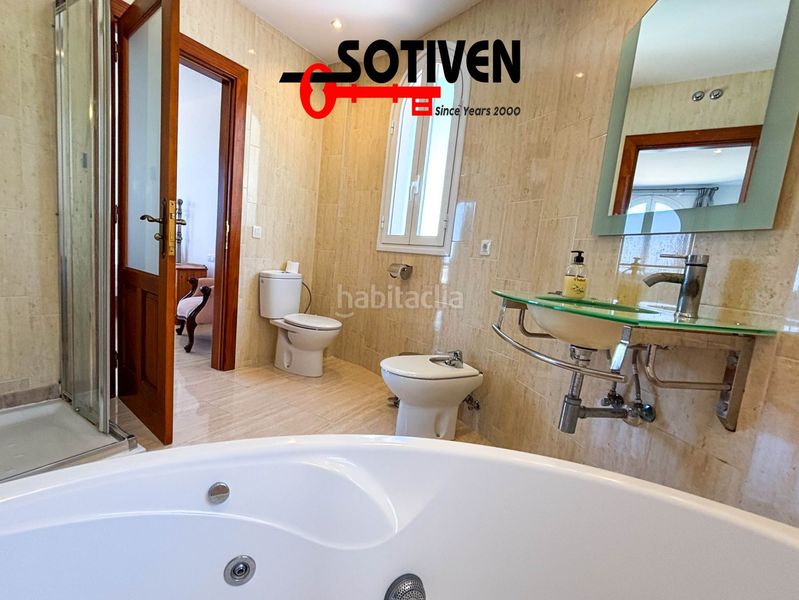 Foto 5a14c4d6-fcf1-40e6-a14e-e8b53320bbd6. Xalet amb aparcament a Torviscas Centro y Alto Adeje