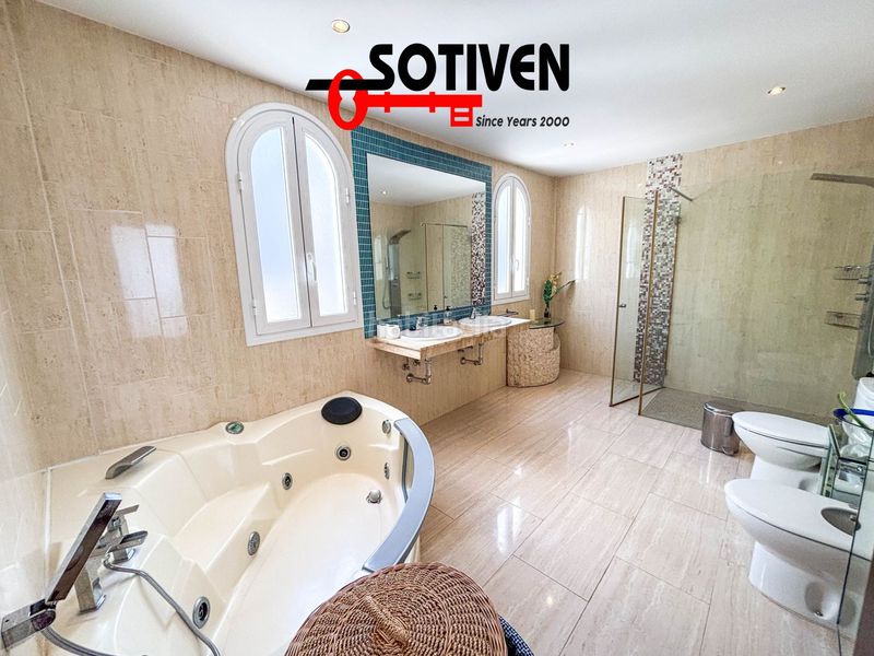 Foto 5efeb425-430f-47b9-98e6-e5eb16a26bcb. Xalet amb aparcament a Torviscas Centro y Alto Adeje