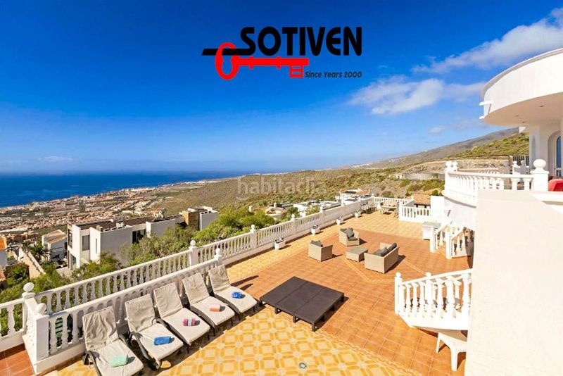 Foto 88745d0b-7e2c-48d3-8f7b-65407ba28abc. Xalet amb aparcament a Torviscas Centro y Alto Adeje