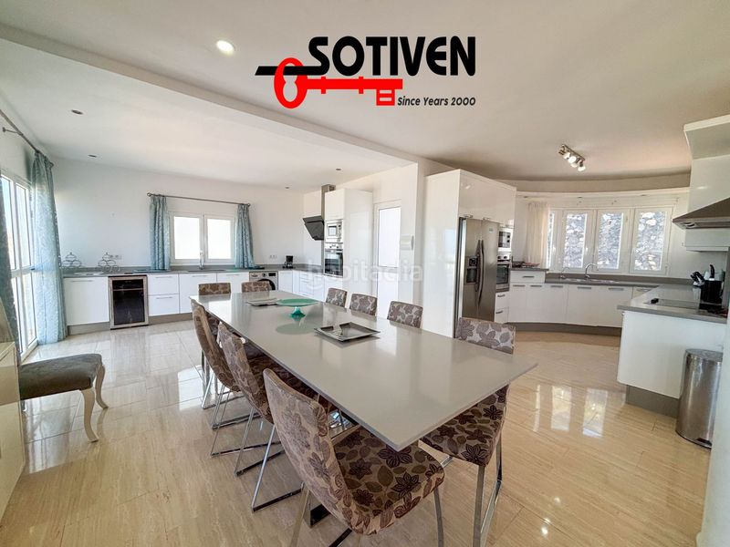 Foto bdae449a-bd14-4721-9412-3ca6e53f88db. Xalet amb aparcament a Torviscas Centro y Alto Adeje