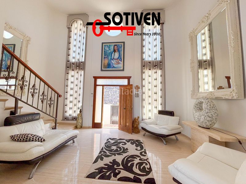 Foto df43de34-d1fd-4530-88da-9e47355986e3. Xalet amb aparcament a Torviscas Centro y Alto Adeje