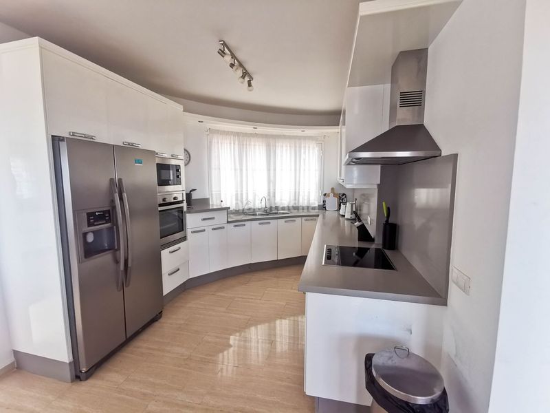 Foto e08cd3ec-a57f-4f41-9d3f-6381db111d92. Xalet amb aparcament a Torviscas Centro y Alto Adeje