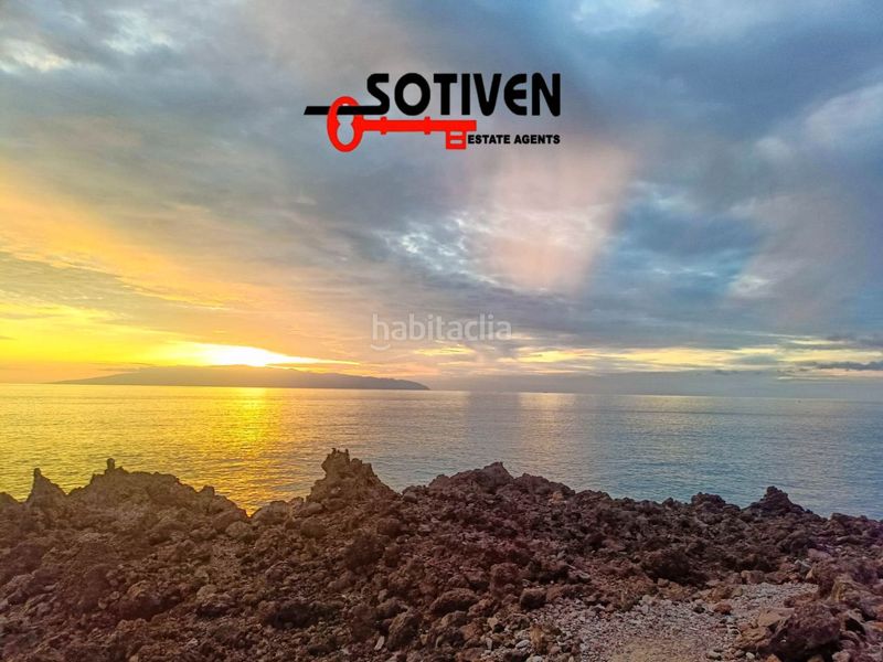 Foto ae9035b9-ea7e-4497-9e86-fc3eb37fd7ef. Casa adossada amb aparcament a Playa de San Juan Guía de Isora