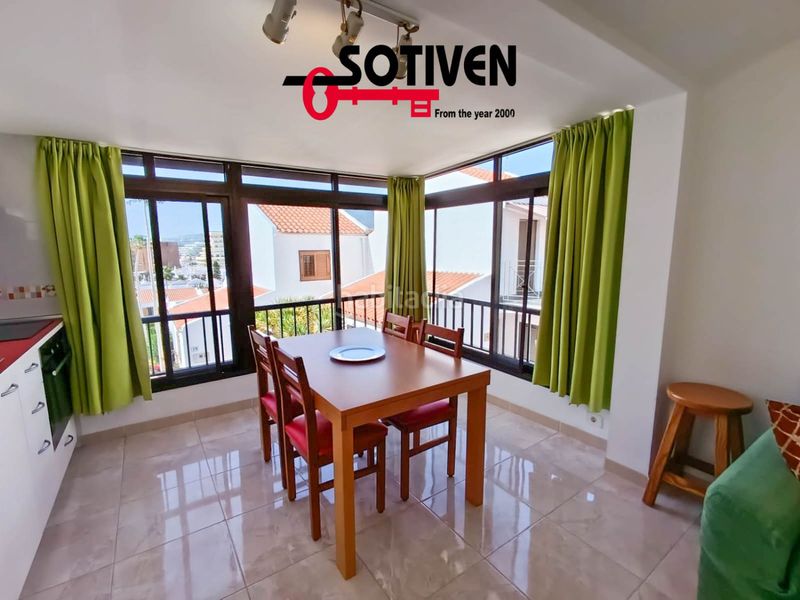 Foto 8369c402-00ff-4a0c-bc38-14e62df4a7b3. Apartament amb aparcament piscina a San Eugenio Bajo Adeje