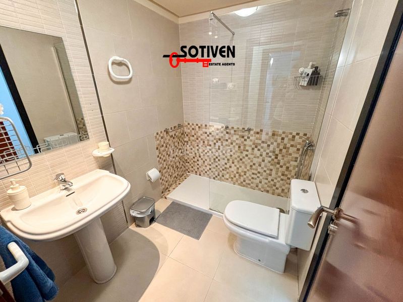 Foto 390b70f5-c7e3-4efd-885b-09ded8acd34d. Apartament amb aparcament piscina a Casco Urbano Adeje