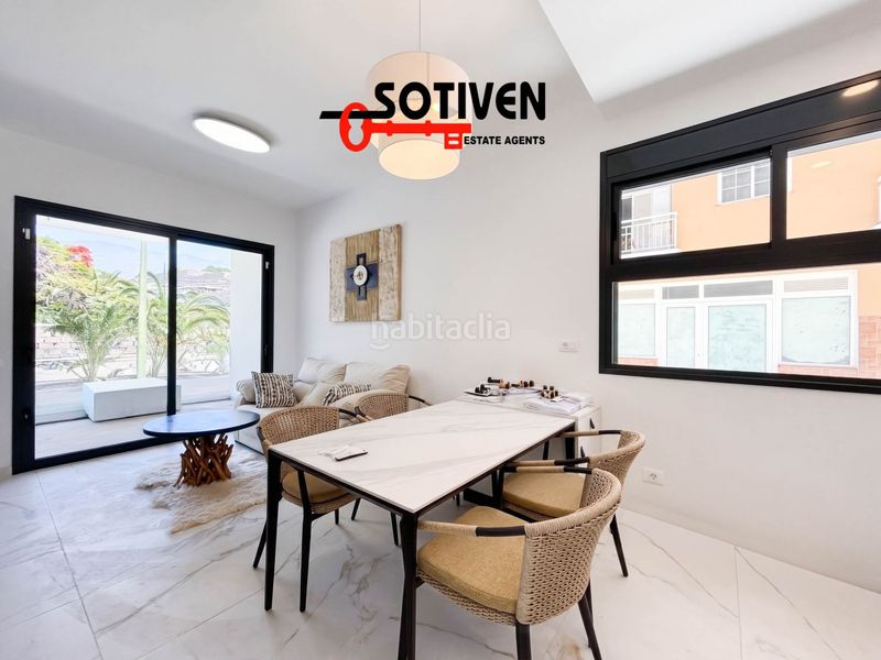 Foto e0f12729-0b7a-43c5-8b0a-8ea158c3bfb3. Casa adossada amb aparcament a Playa de San Juan Guía de Isora