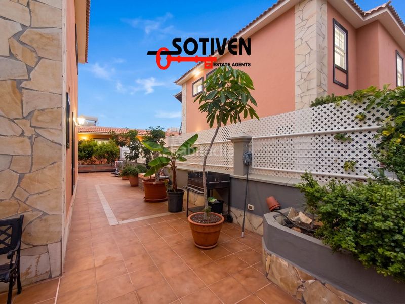 Foto 514585fe-bebc-4f55-be8f-1d75a433db99. Rent chalet with pool in Casco Urbano Adeje