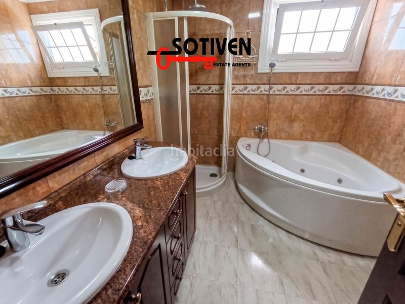 Foto c12058b5-b9fe-4480-a5d9-0fbf1a3509b9. Rent chalet with pool in Casco Urbano Adeje