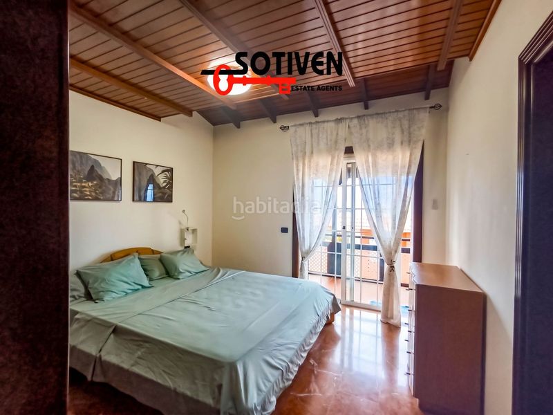 Foto c3a1dda2-5d83-48c7-92d6-cf025b0ed861. Rent chalet with pool in Casco Urbano Adeje
