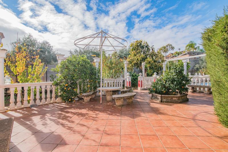 Foto ac3ab0be-6945-48b0-ac5c-8ba5a41e1f3c. Chalet ogijares chalet independiente en parcela de 1350 metros cuadrados. en Ogíjares