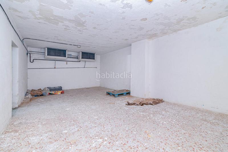 Foto d202a495-2bd1-4fa6-993f-b0a767509938. Local comercial a La Cruz Granada