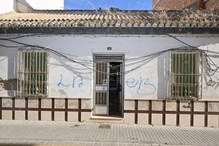Casa adossada a Maracena. Casa  en maracena para reformar o para derribar de 175 metros de