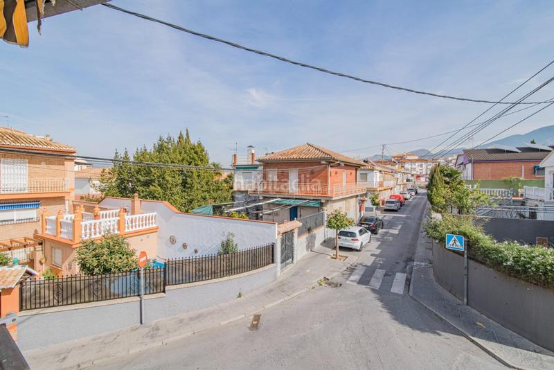 Foto cc57b12c-870a-4534-a20a-f457532285d6. Casa se pone a la venta casa local comercial nave en Zubia (La)