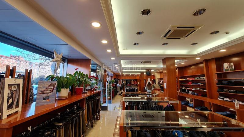 Foto a486b7bf-c1a5-4b26-9013-0946d5dec52c. Alquiler local comercial local en alquiler en Joaquina Eguaras en Granada