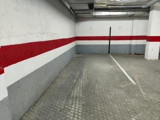 Lloguer Aparcament de moto a Camino de Ronda. Parking para moto junto a plaza einsteins